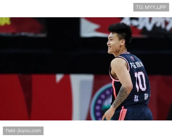 赵睿训练完直接去吃烧烤？这生活也太接地气了吧！